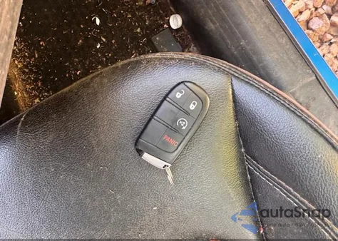 2019 Jeep Compass Latitude 4X4 z USA, uszkodzony, nr VIN 3C4NJDBB4KT600681